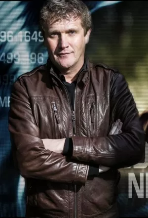 《Undercover in Nederland》海报